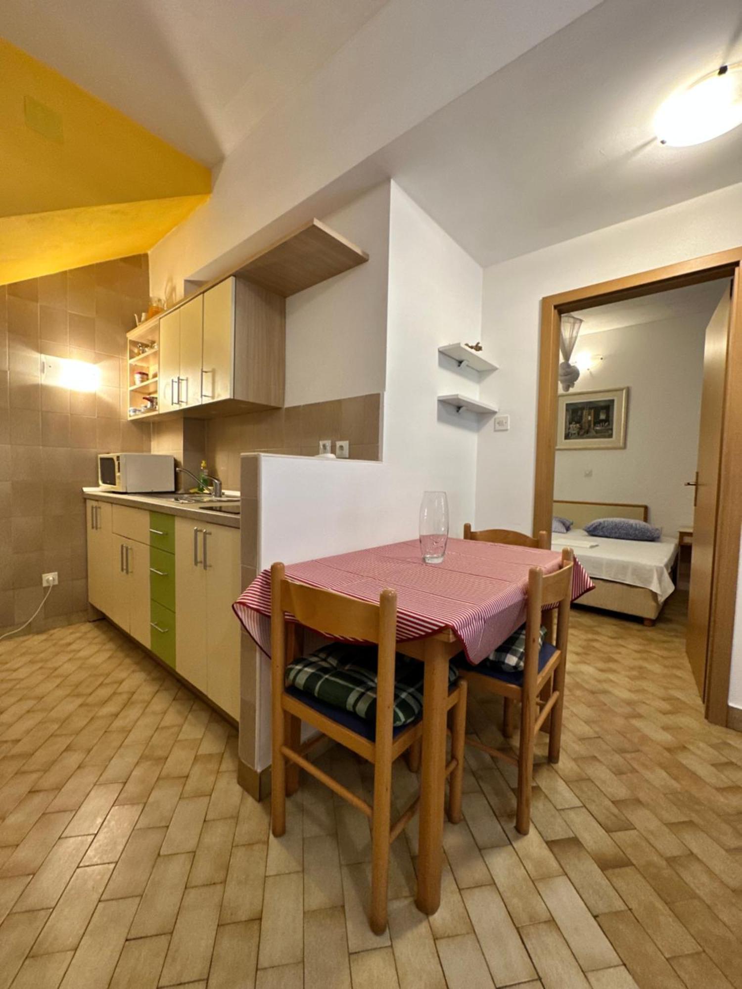 Apartmán Kornelija 2 Podgora Exteriér fotografie