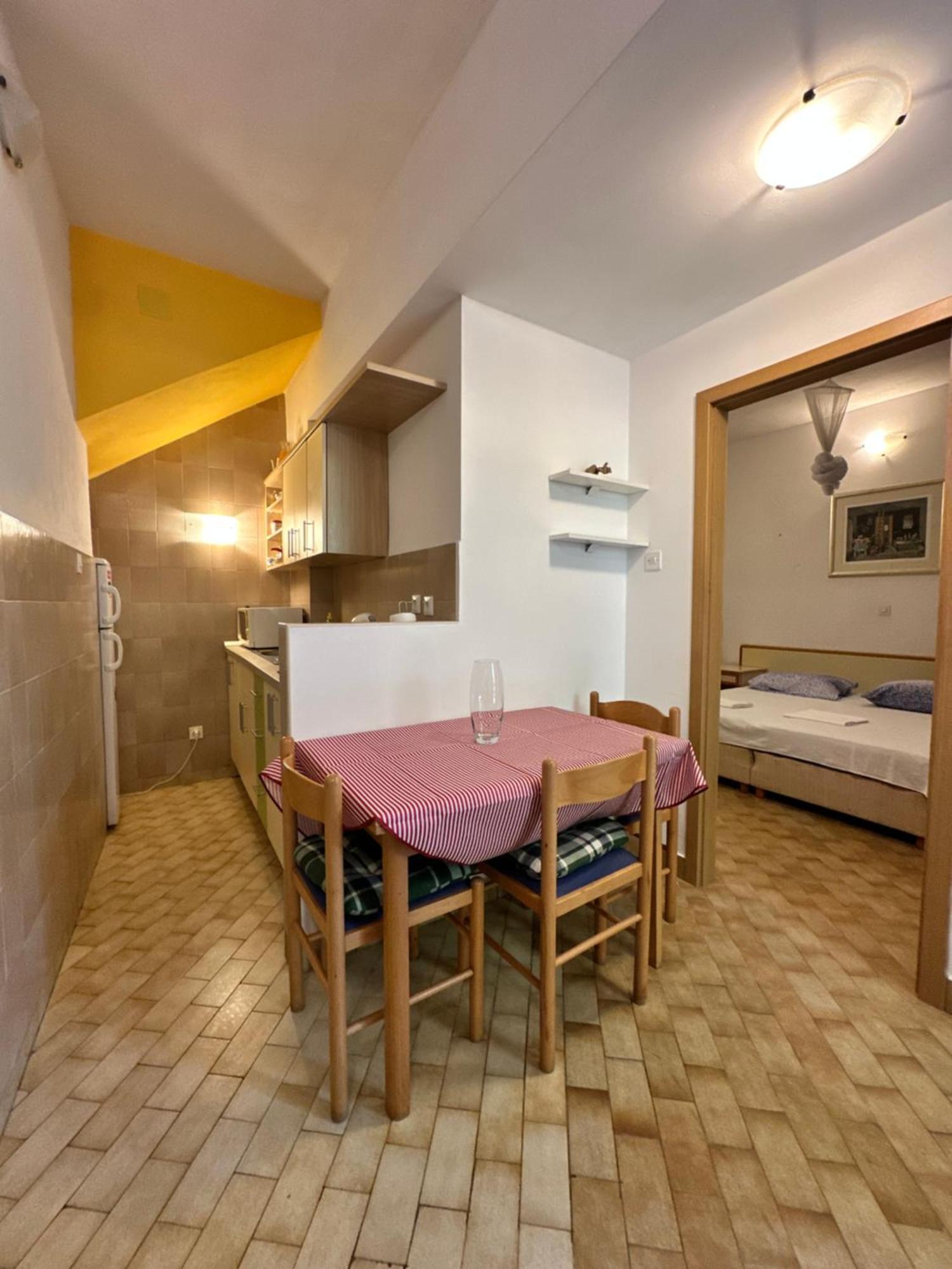 Apartmán Kornelija 2 Podgora Exteriér fotografie