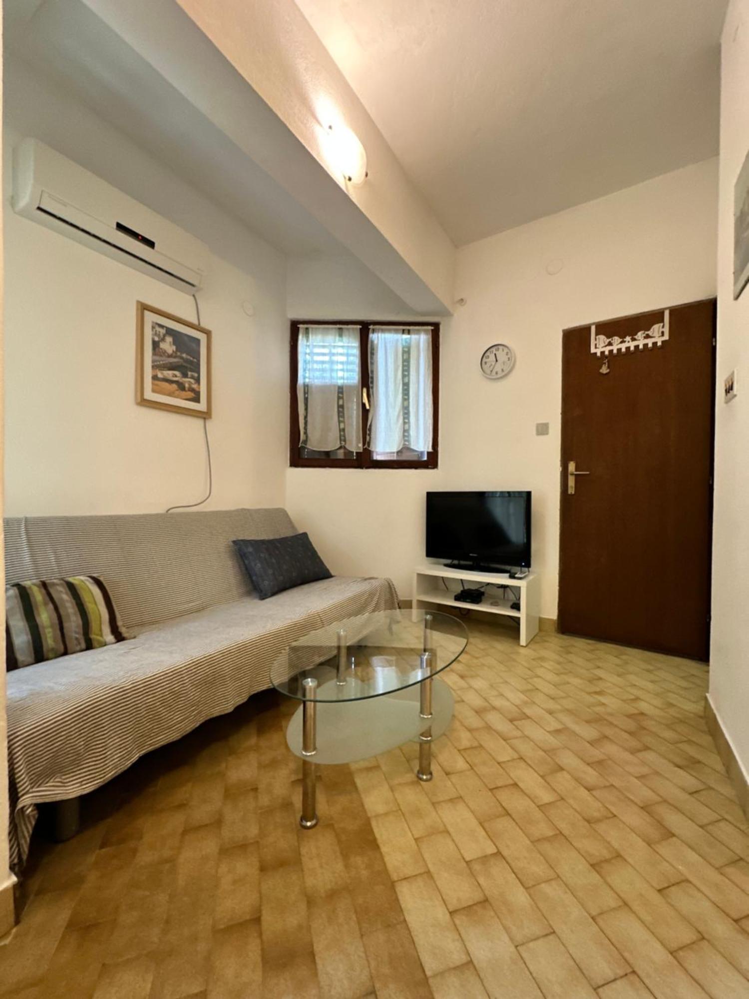Apartmán Kornelija 2 Podgora Exteriér fotografie